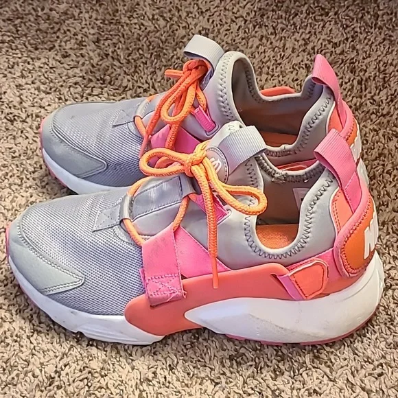 Womens Nike Air Huarache City Low Shoes - Picture 3 of 7